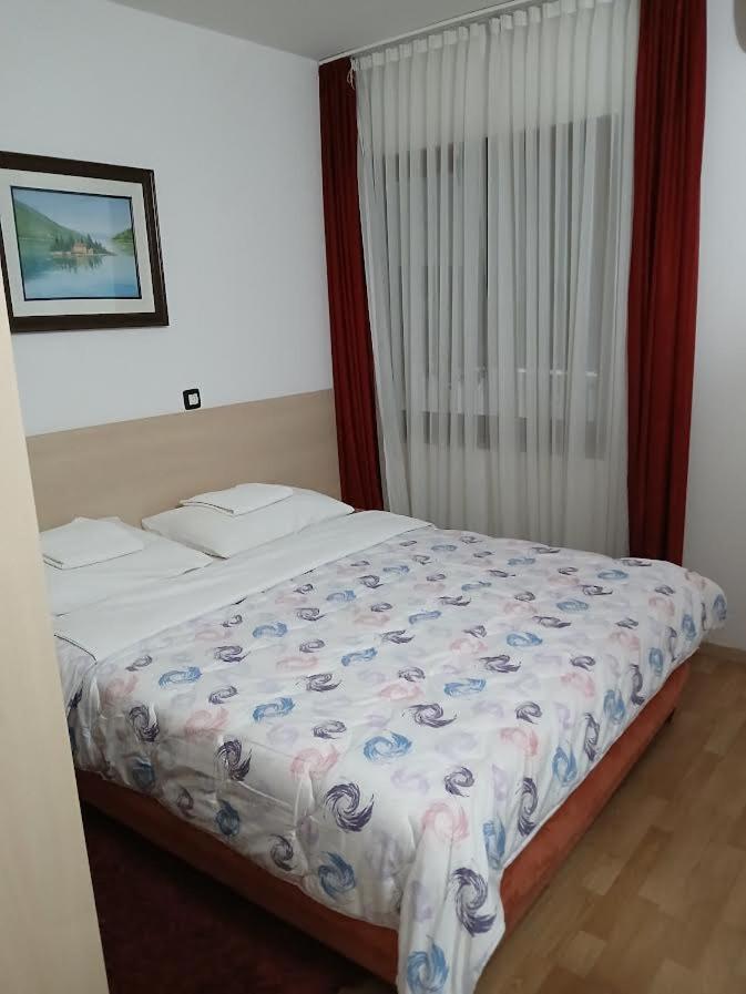 Hotel Viv Trebinje Zewnętrze zdjęcie