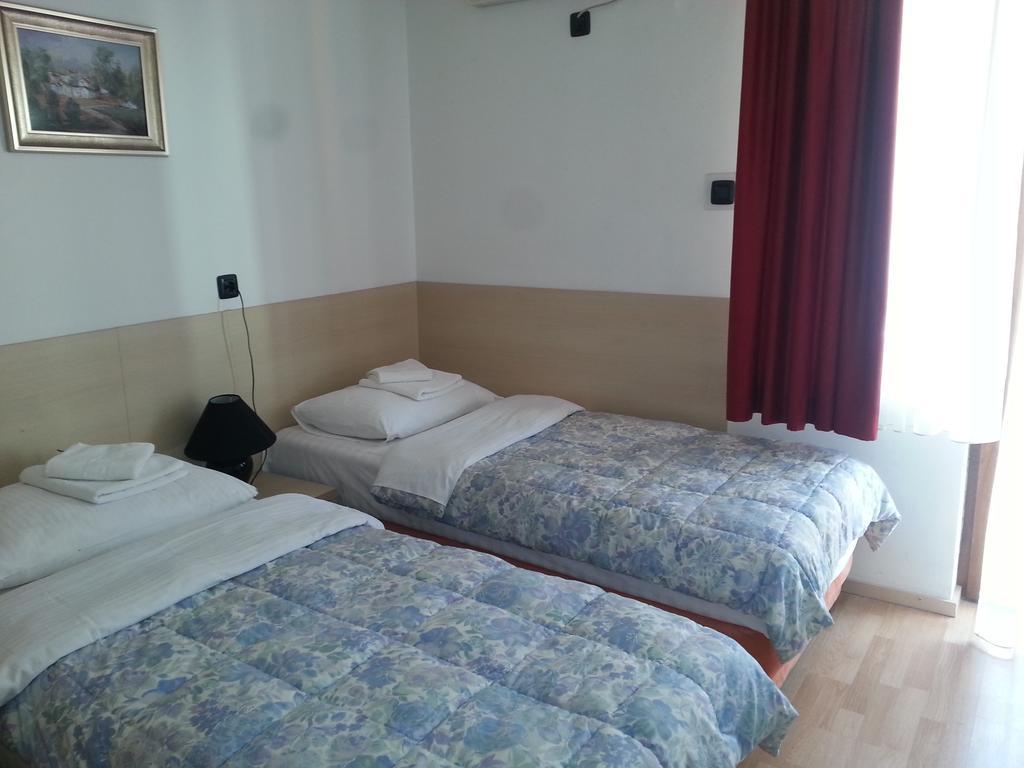 Hotel Viv Trebinje Zewnętrze zdjęcie