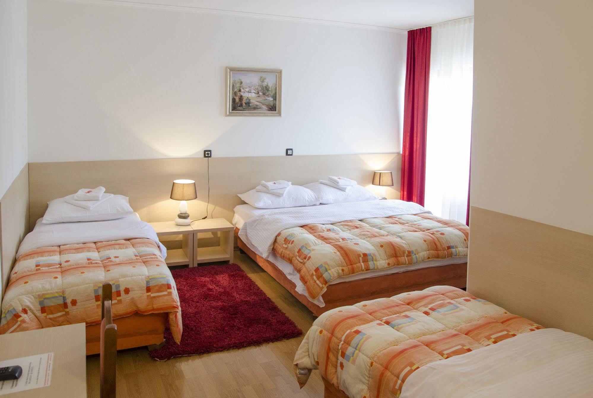 Hotel Viv Trebinje Zewnętrze zdjęcie
